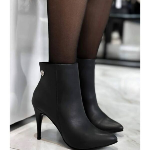 Botas - Image 2